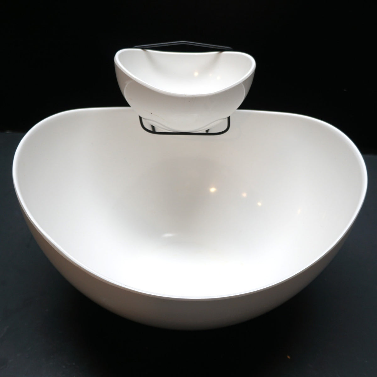 B Smith Outdoor White Melamine 2 Tier Chip and Dip Set Original Box