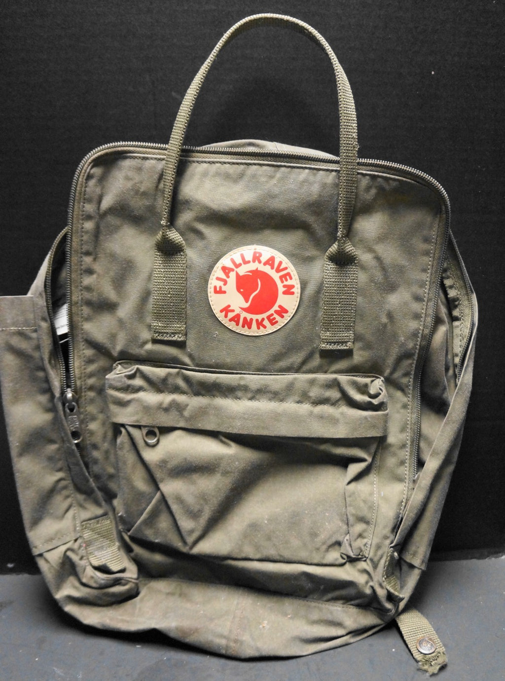 FJALLRAVEN KANKEN Classic Backpack Olive Bag 13x9.5x4.5" Day School Travel 23510