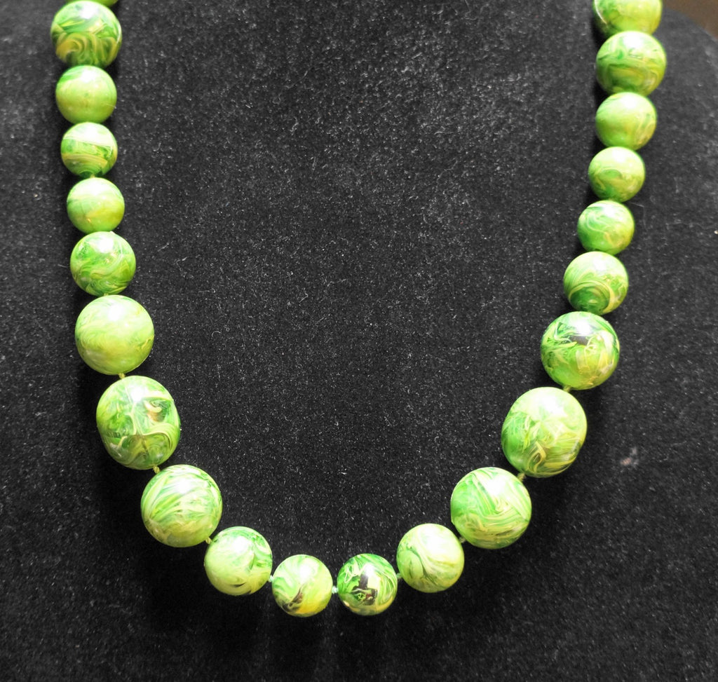 Creamed Spinach Marbled Celluloid Chunky Bead Necklace 26 IN