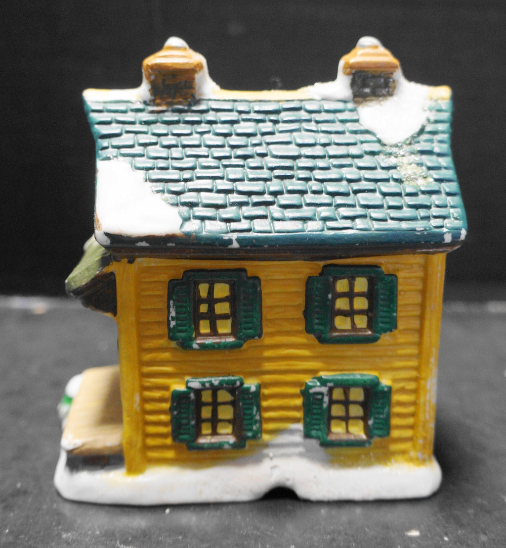 Wellington Square Victorian Christmas Village House