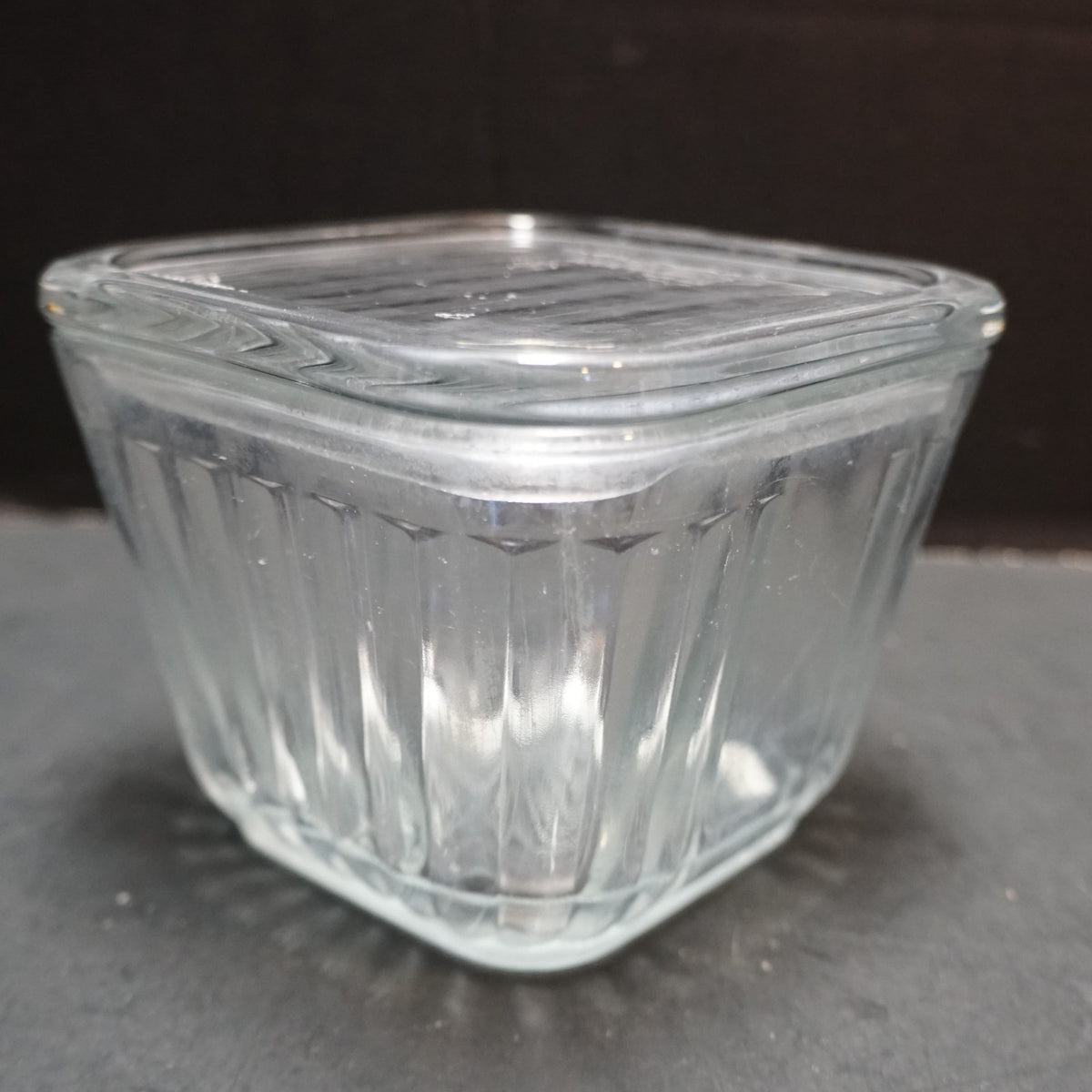 Anchor Hocking 1932 Vintage Design 2003 Bake 'n Keep Square Refrigerator Dish