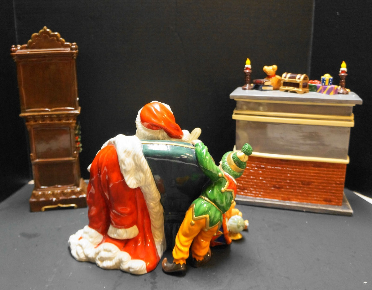 Member's Mark Porcelain Santa Scene In Box
