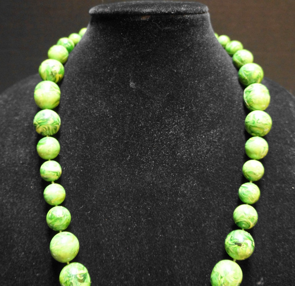 Creamed Spinach Marbled Celluloid Chunky Bead Necklace 26 IN