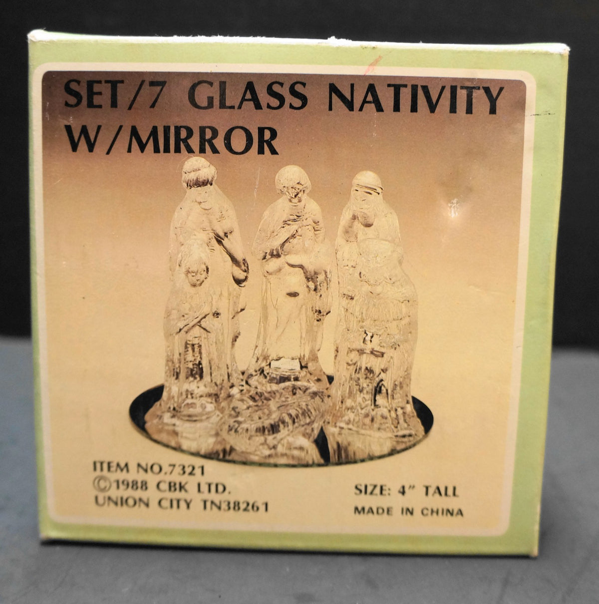 Clear Glass Nativity Set 6 Pieces No Mirror 1988
