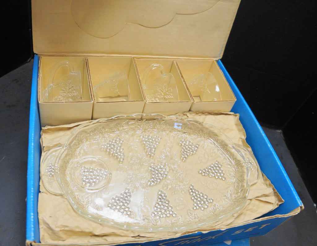 Anchor Hocking Vintage Grape Clear Serva-Snack Sets In Boxes
