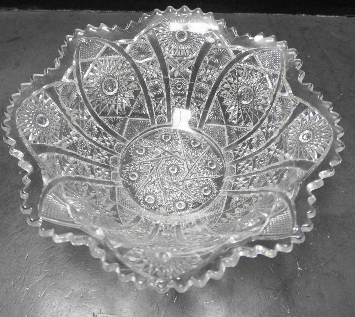 Imperial Glass Daisy & Button Bellaire Line 505 9" Serving Bowl