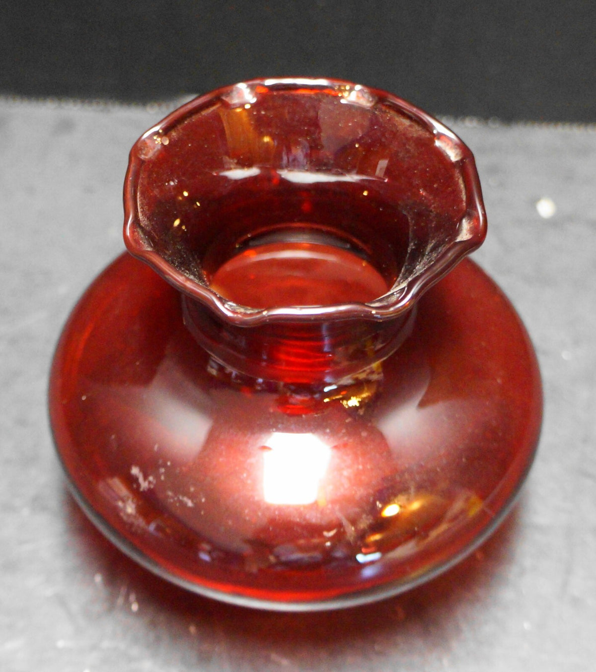Anchor Hocking Royal Ruby Ivy Crimped Ruffle Top Bud Vase