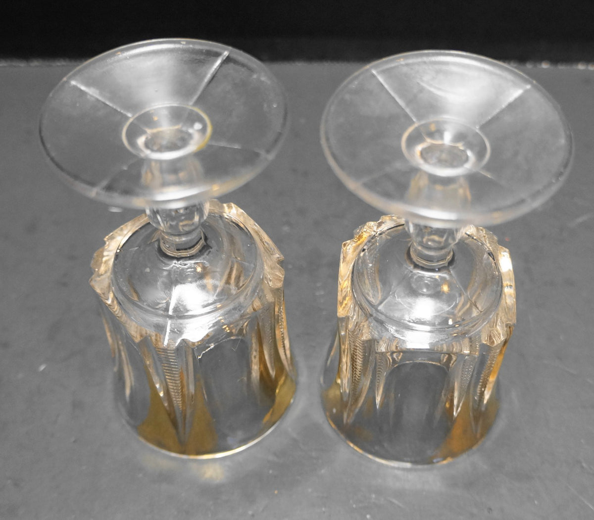 Tarentum Ladders Loop and Pyramid EAPG Cordial Glasses Pair