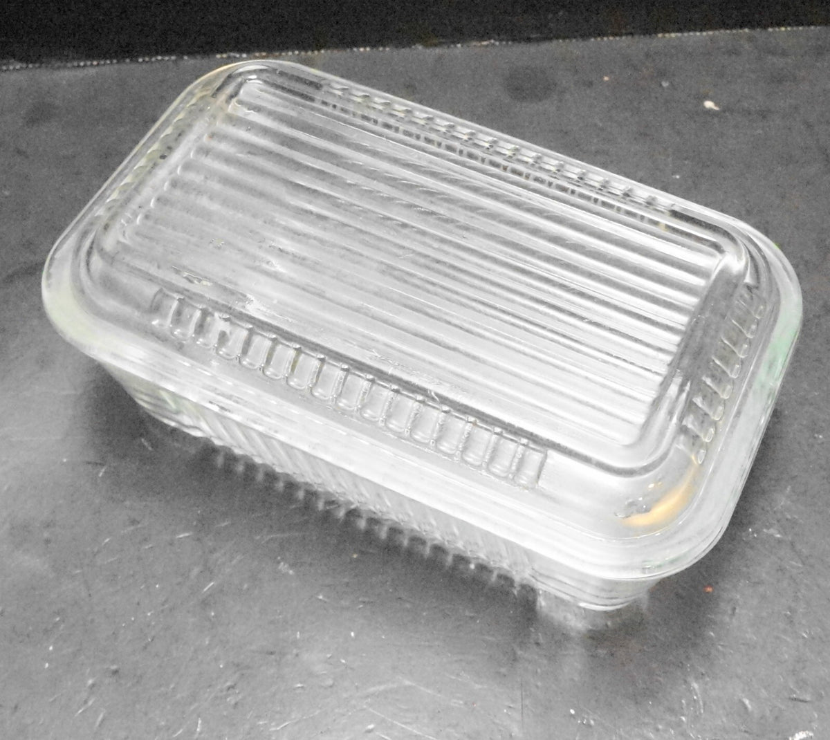 Borcam Pasabahce Ribbed Clear Tempered Glass Medium Refrigerator Dish