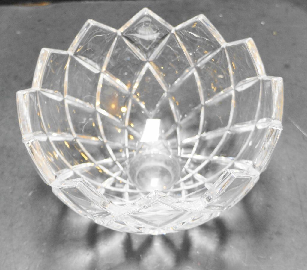 Mikasa Crescendo Crystal Diamond Sawtooth Bowl 7 3/4 IN