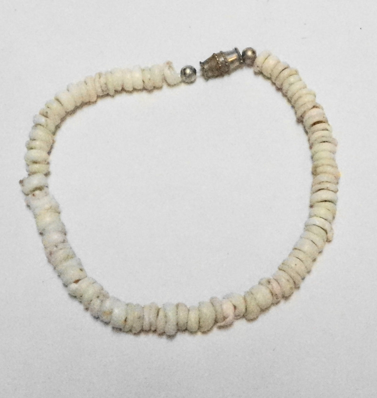 Hawaii Puka Shell White Bead Bracelet Barrel Clasp