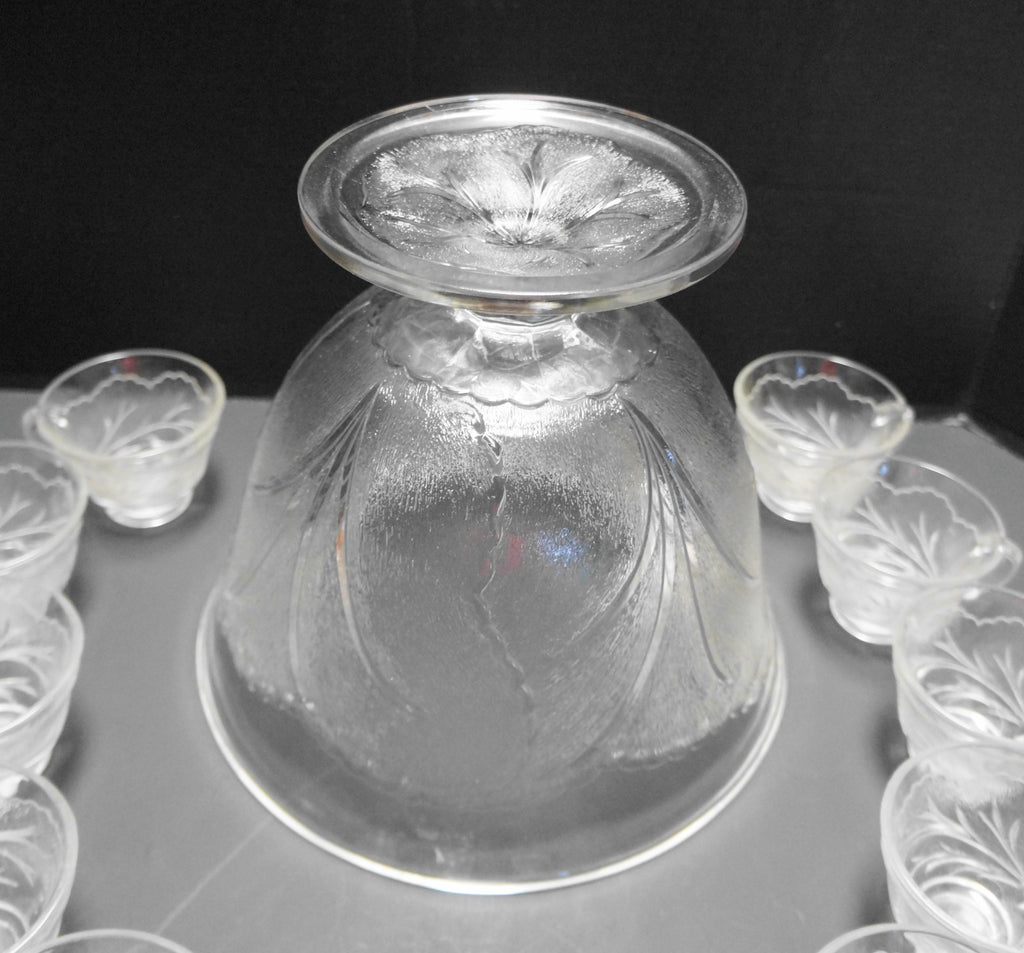 Indiana Glass Pebble Leaf Clear Glass Punch Set Footed Bowl 12 Cups