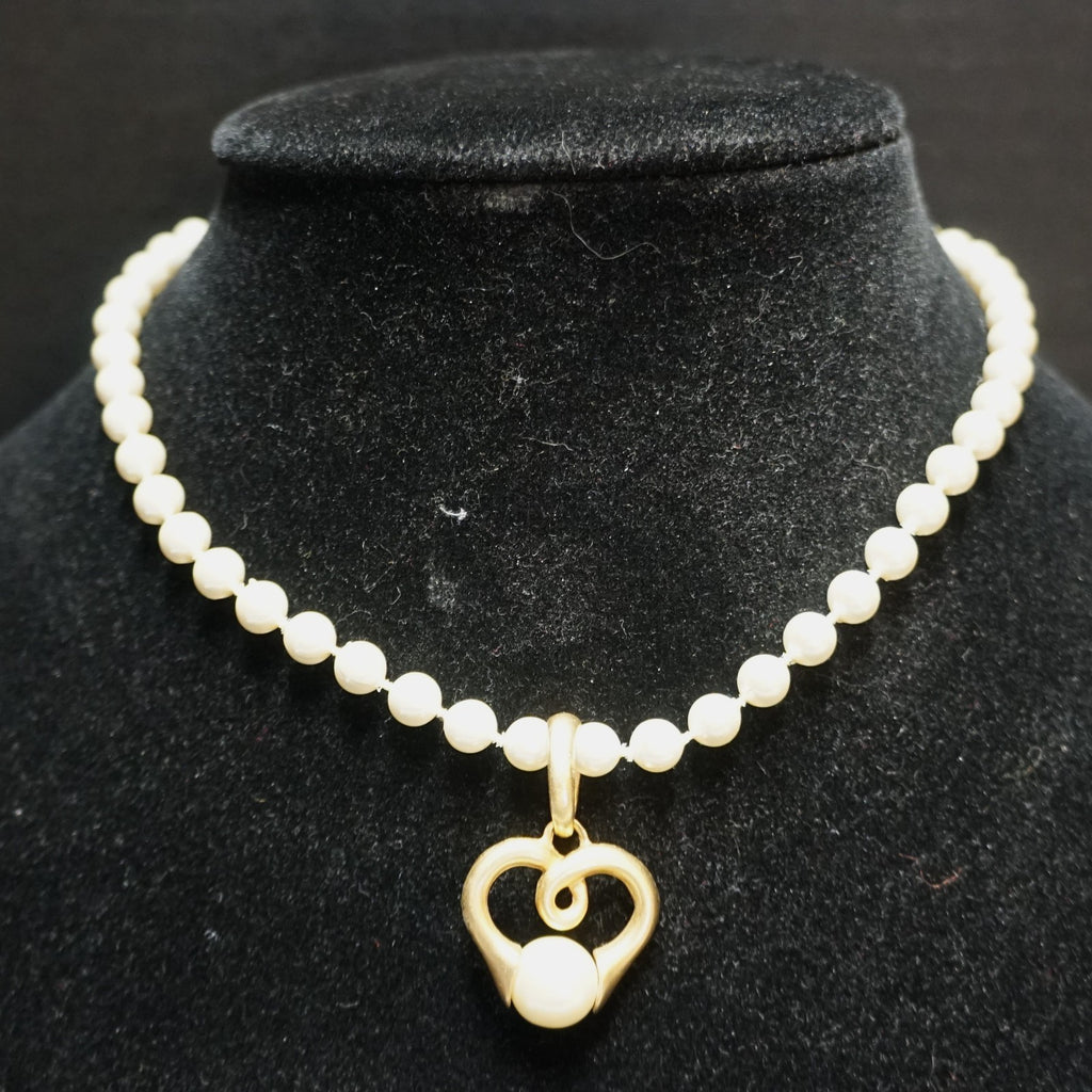 Express Vintage Faux Pearl Necklace Brushed Matte Gold Tone Heart Pendant
