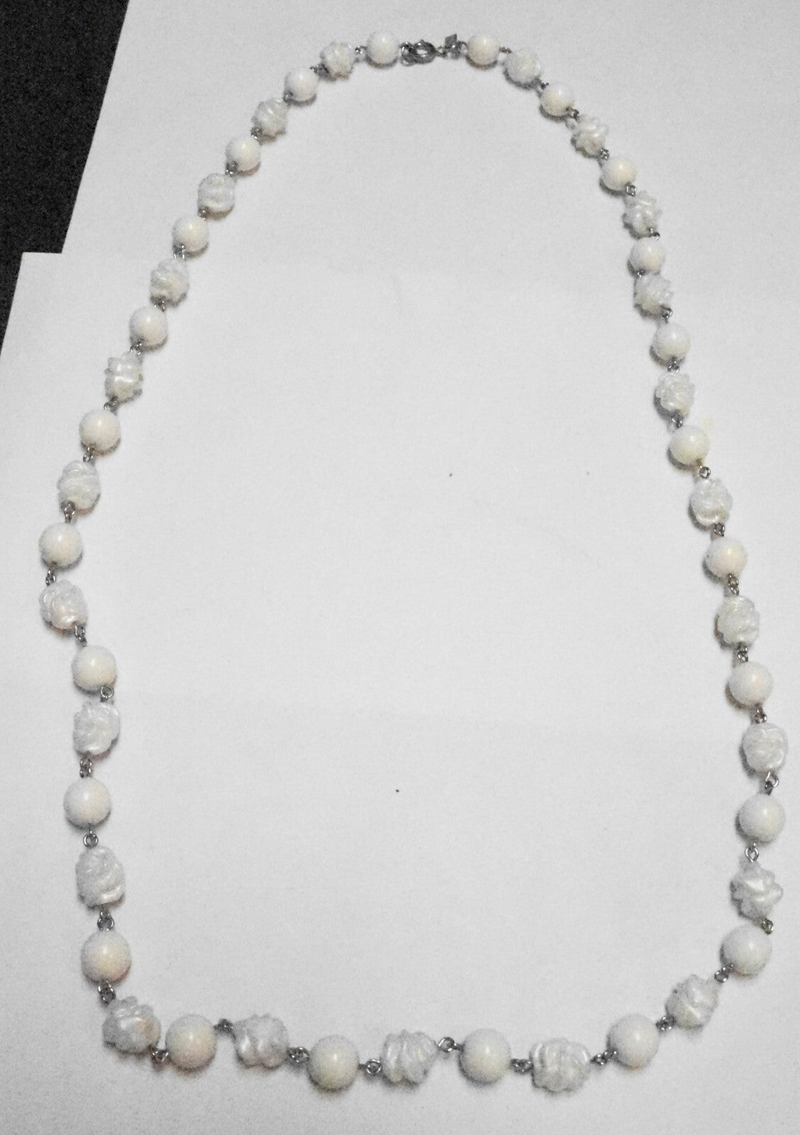 Sarah Coventry Summer Magic White Beads Round Textured Necklace