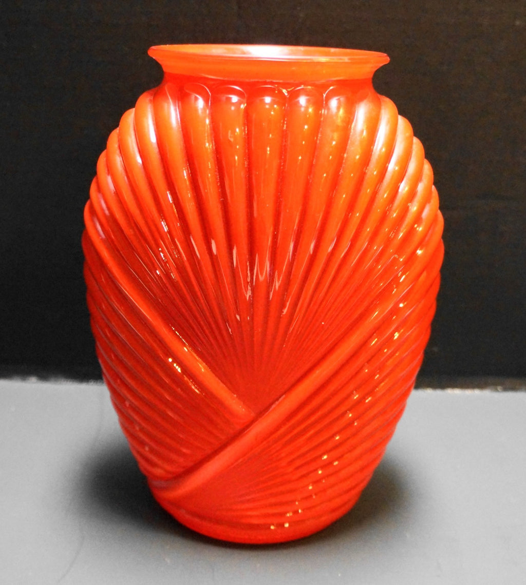 Anchor Hocking Bright Red Art Deco Style 1980s Pleated Glass Vase