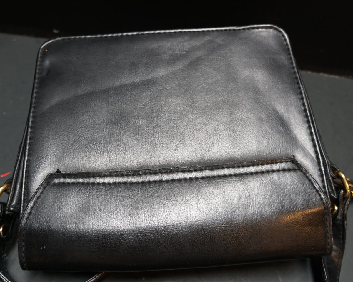 Sasha Black Leather Crossbody Purse Vintage 1990s