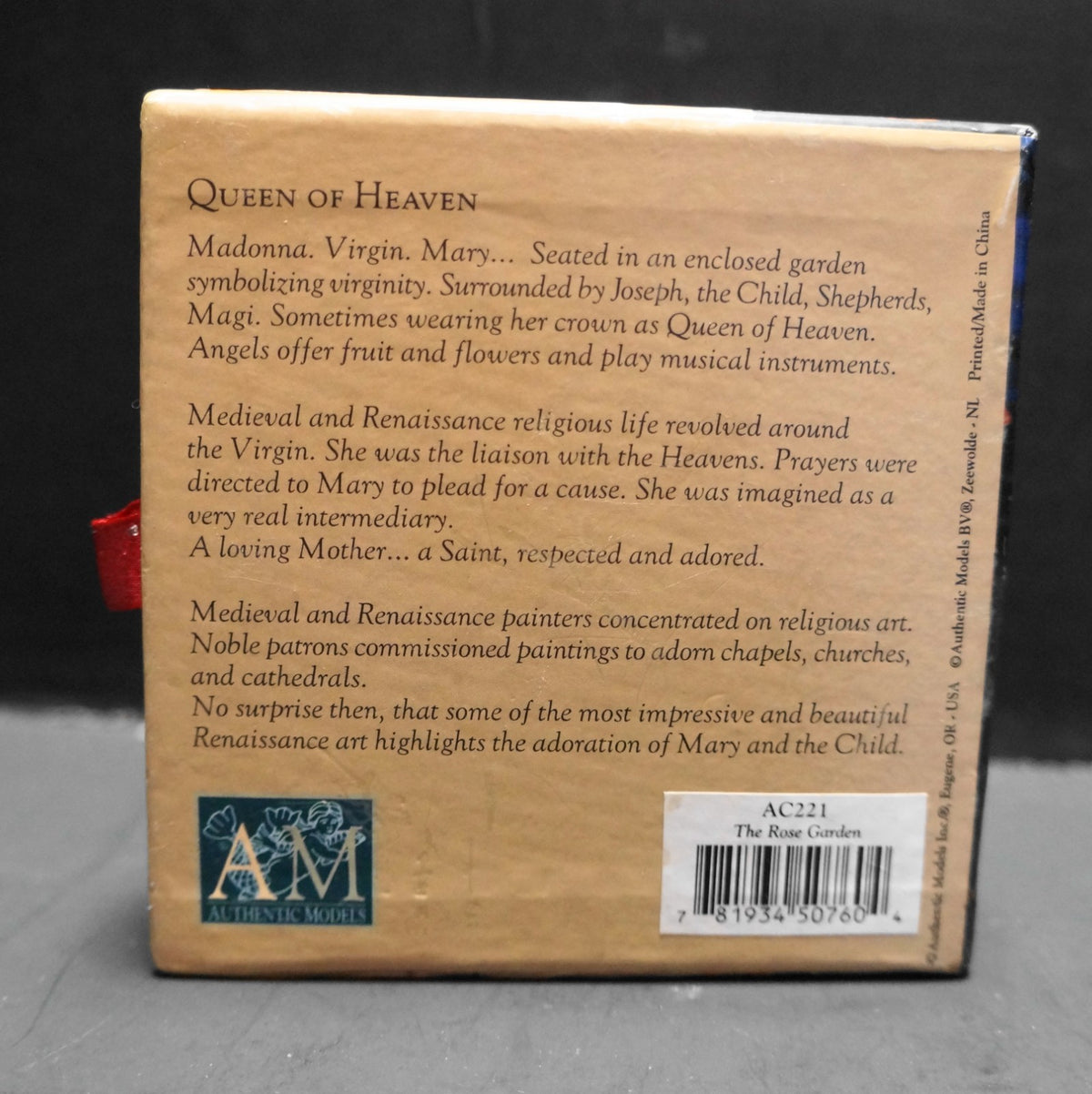 Queen of Heaven Mary Nativity Glass Paperweight