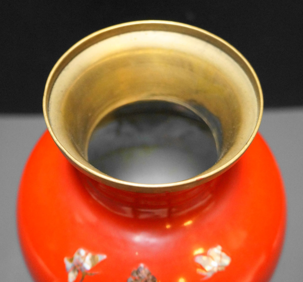 Red Enamel Over Brass Mother of Pearl Abalone Inlay Flower Vase Korea