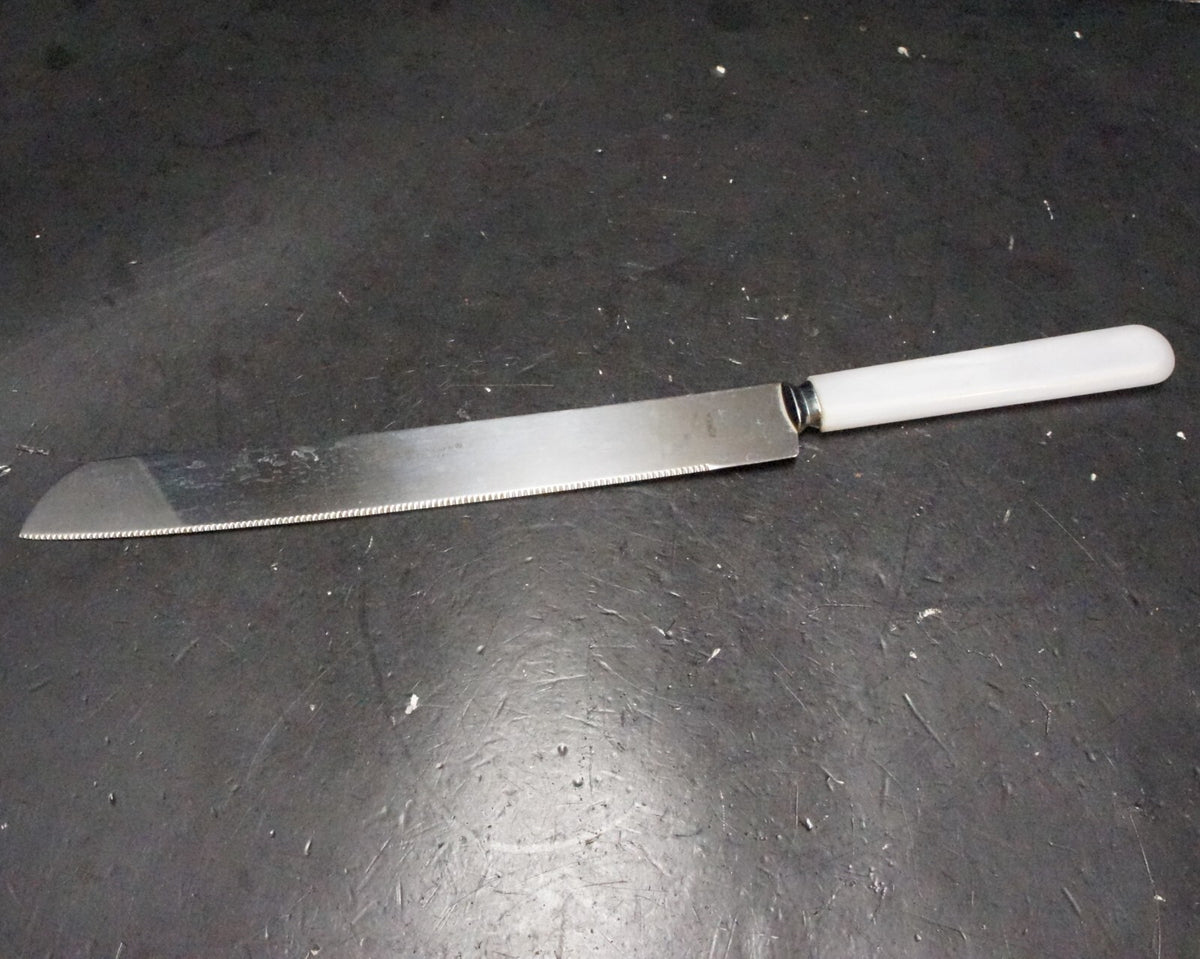 Leonard Silver Stainless Steel White Pearlized Lucite Handle Cake Knife