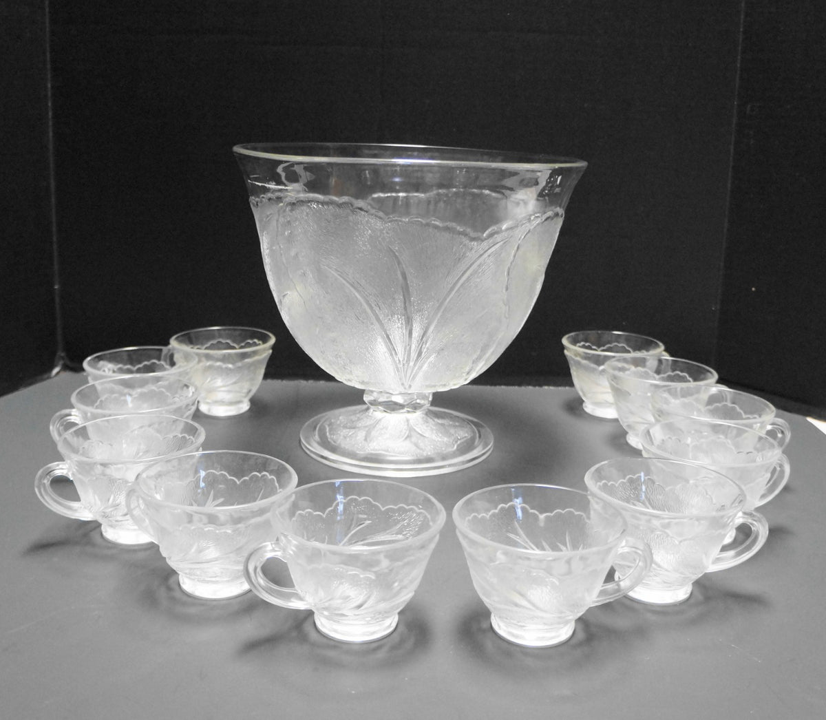 Indiana Glass Pebble Leaf Clear Glass Punch Set Footed Bowl 12 Cups