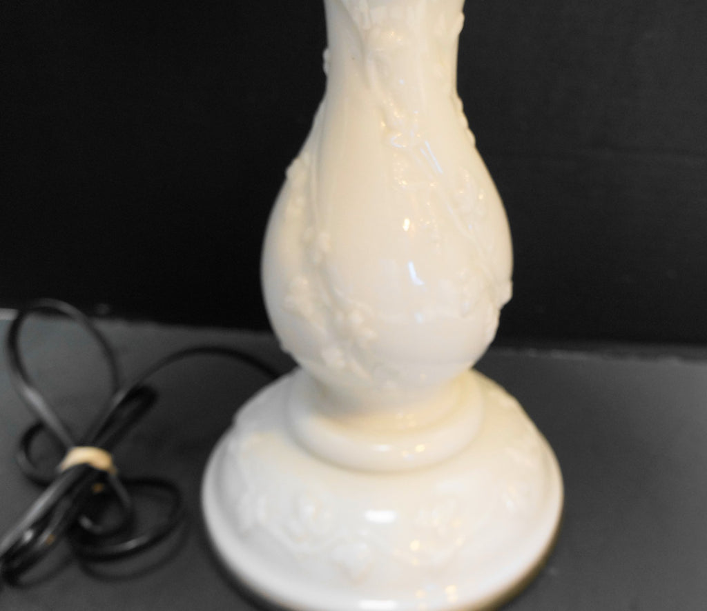 Milk Glass Grape Vine Tall Electric Table Lamp 31 IN