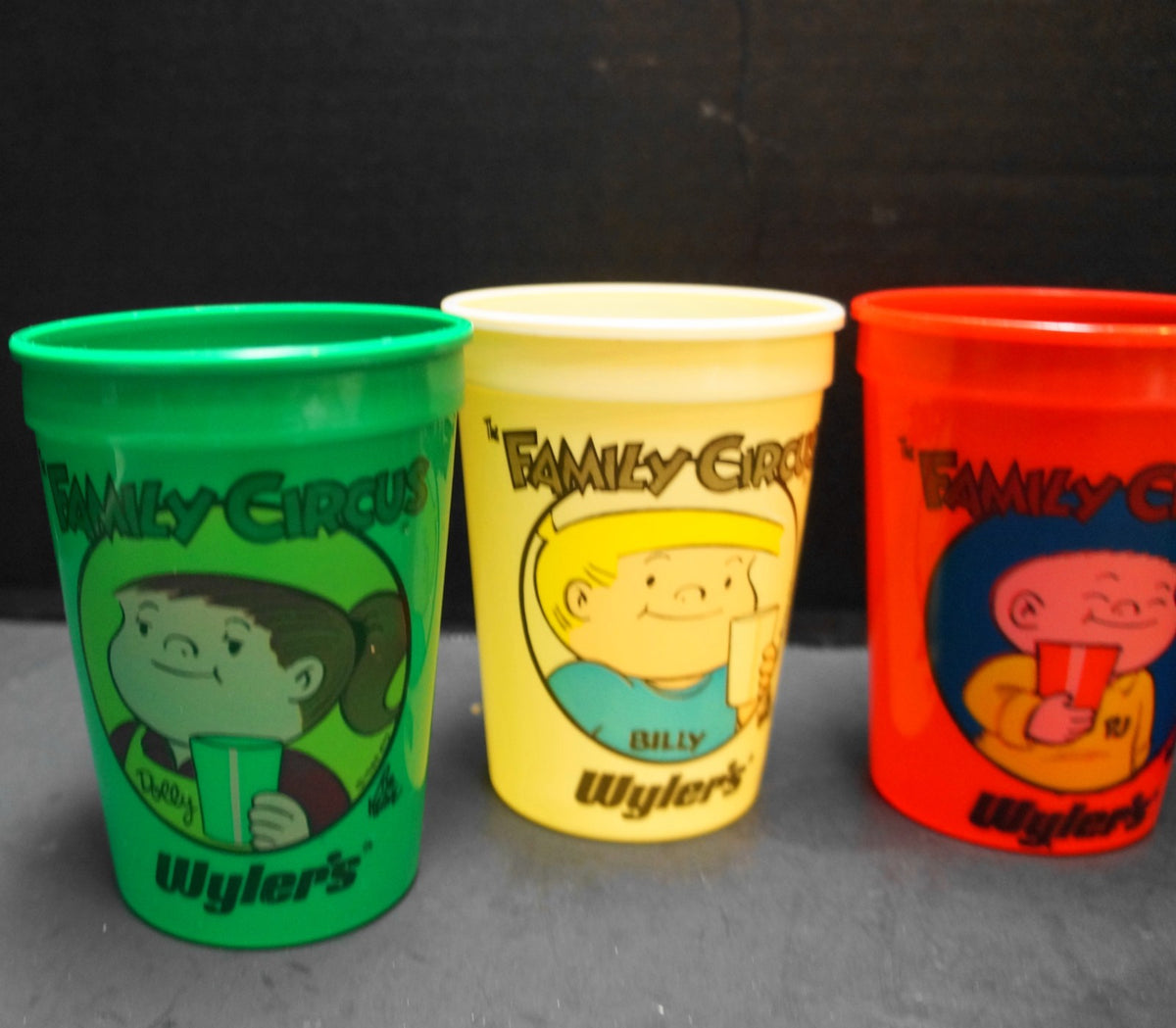 Family Circus Wyler's Louisiana Plastics Tumblers Set of 5 Billy Dolly Jeffy PJ