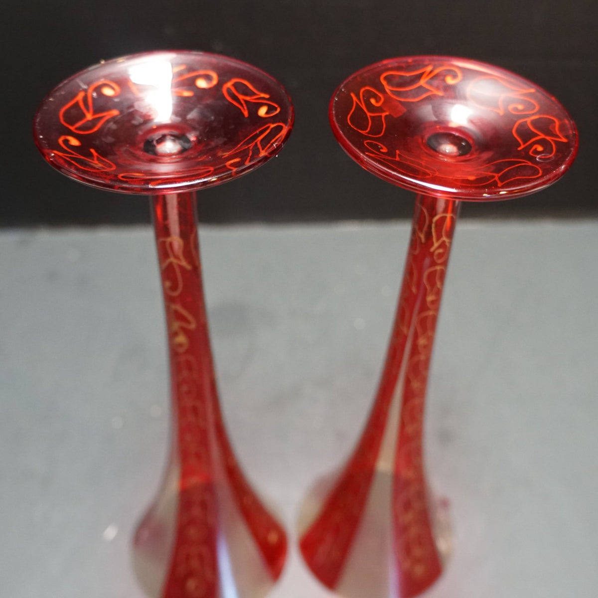 Pier 1 Rioja Hand Painted Red Flashed Gold Squiggles Champagne Flutes Pair