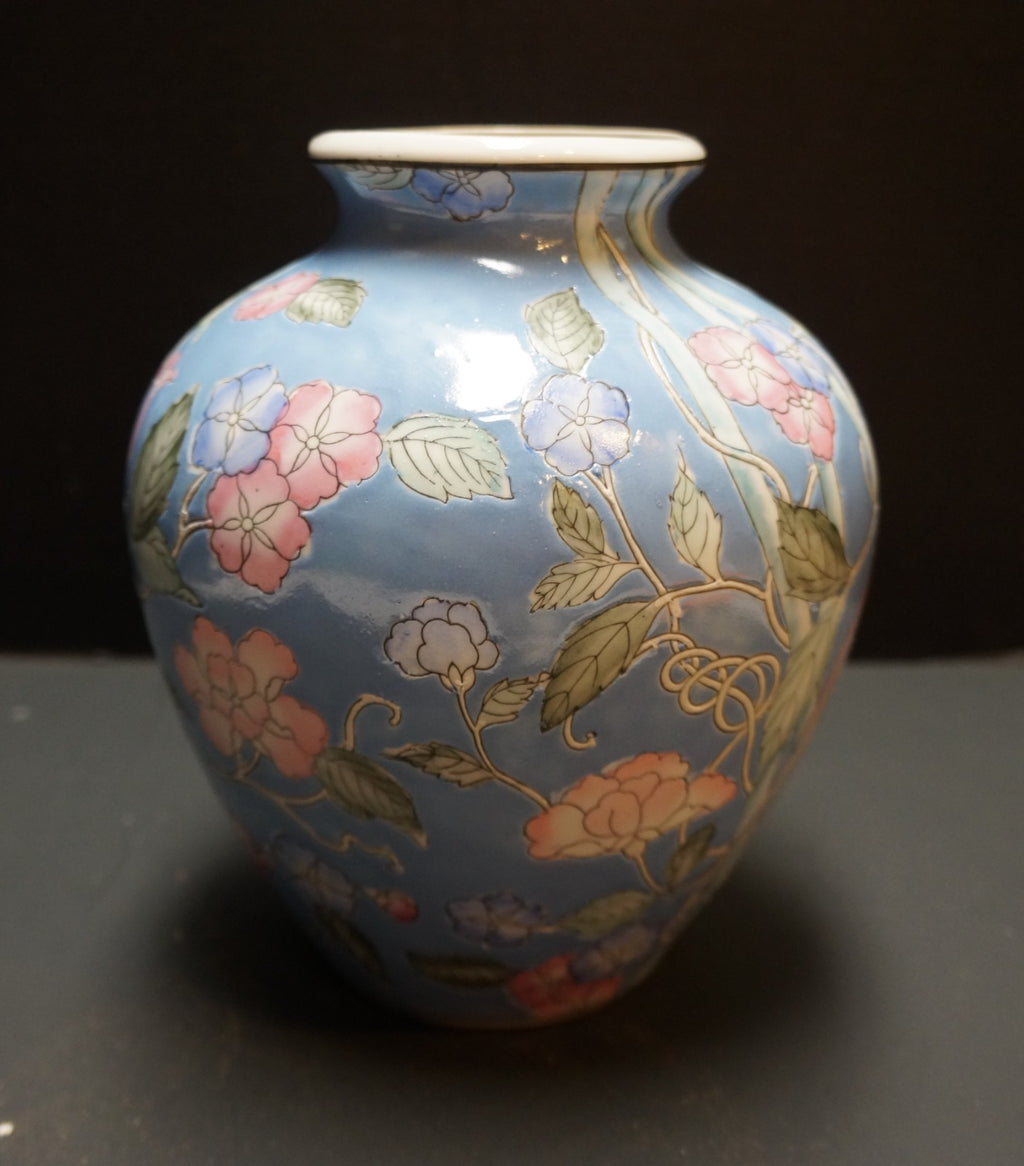 WBI Chinese Ceramic Hand Painted Enamel Vase Flowers Bird of Paradise Blue Pink
