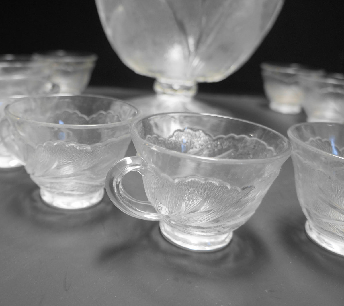Indiana Glass Pebble Leaf Clear Glass Punch Set Footed Bowl 12 Cups