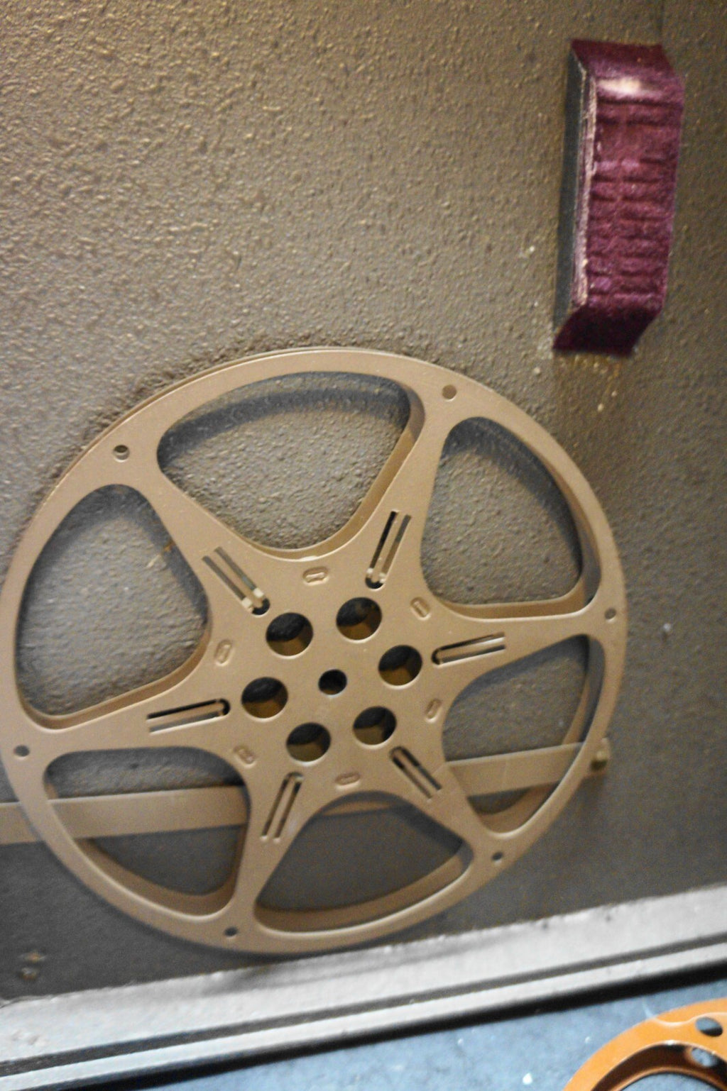 Bell & Howell Filmo Regent Design 122 Model L 8mm Film Projector in Case 1930s