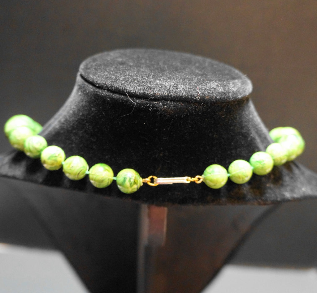Creamed Spinach Marbled Celluloid Chunky Bead Necklace 26 IN