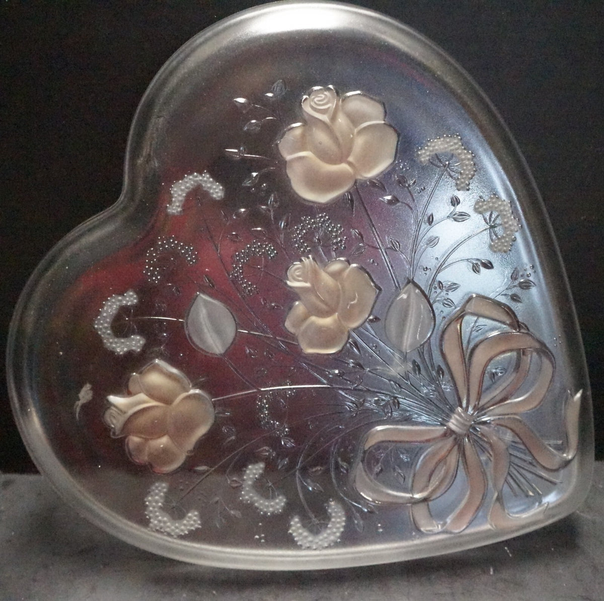 Mikasa Sweetheart Rose Pink Frosted Heart Crystal Tray