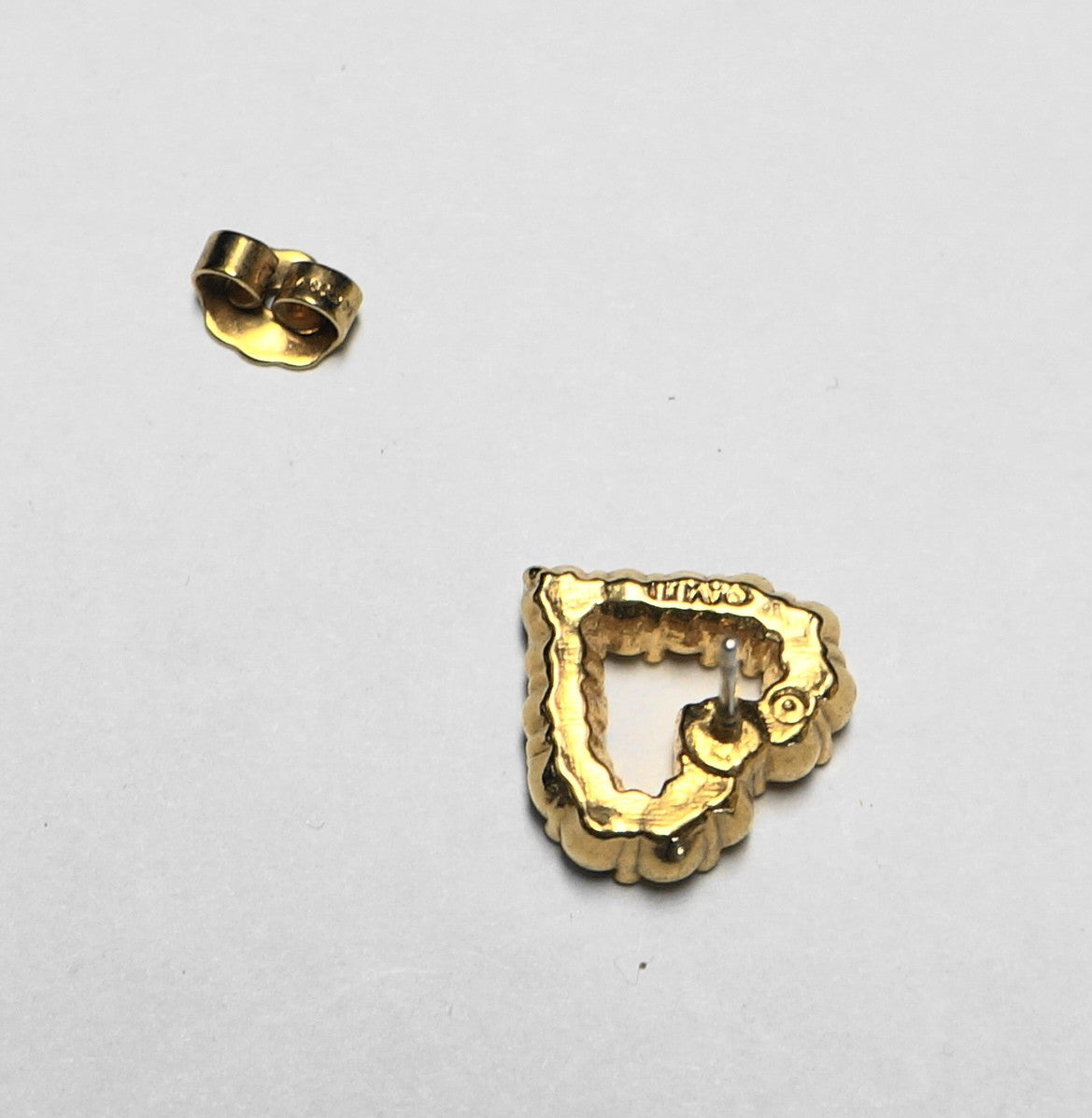 Avon Gold Tone Heart Stud Earrings Red Clear Crystals Rhinestone