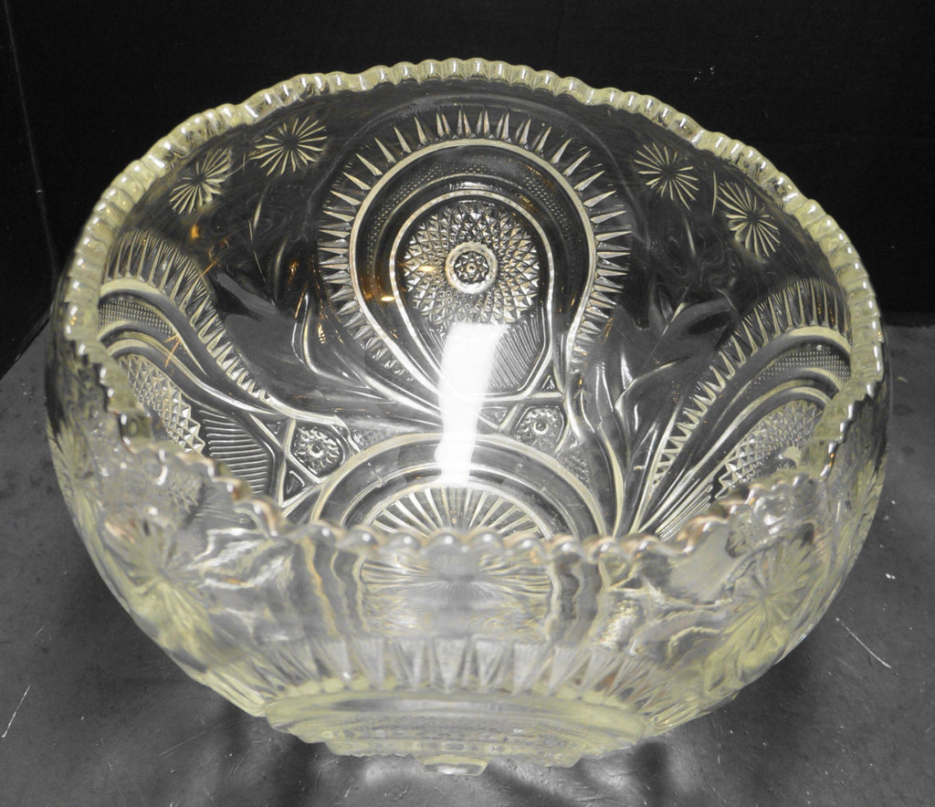 LE Smith Pinwheel Stars Slewed Horseshoe Cupped Punch Bowl