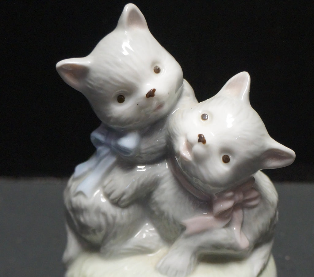Precious Playmates Kittens Porcelain Music Box Heritage House