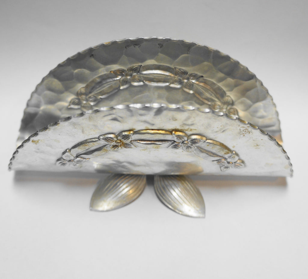 Rodney Kent Hammered Aluminum Daisy Chain Flowers Napkin Holder