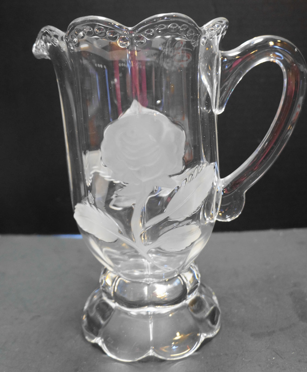 Bouquet Crystal Clear Industries Frosted Roses Pitcher 40 OZ