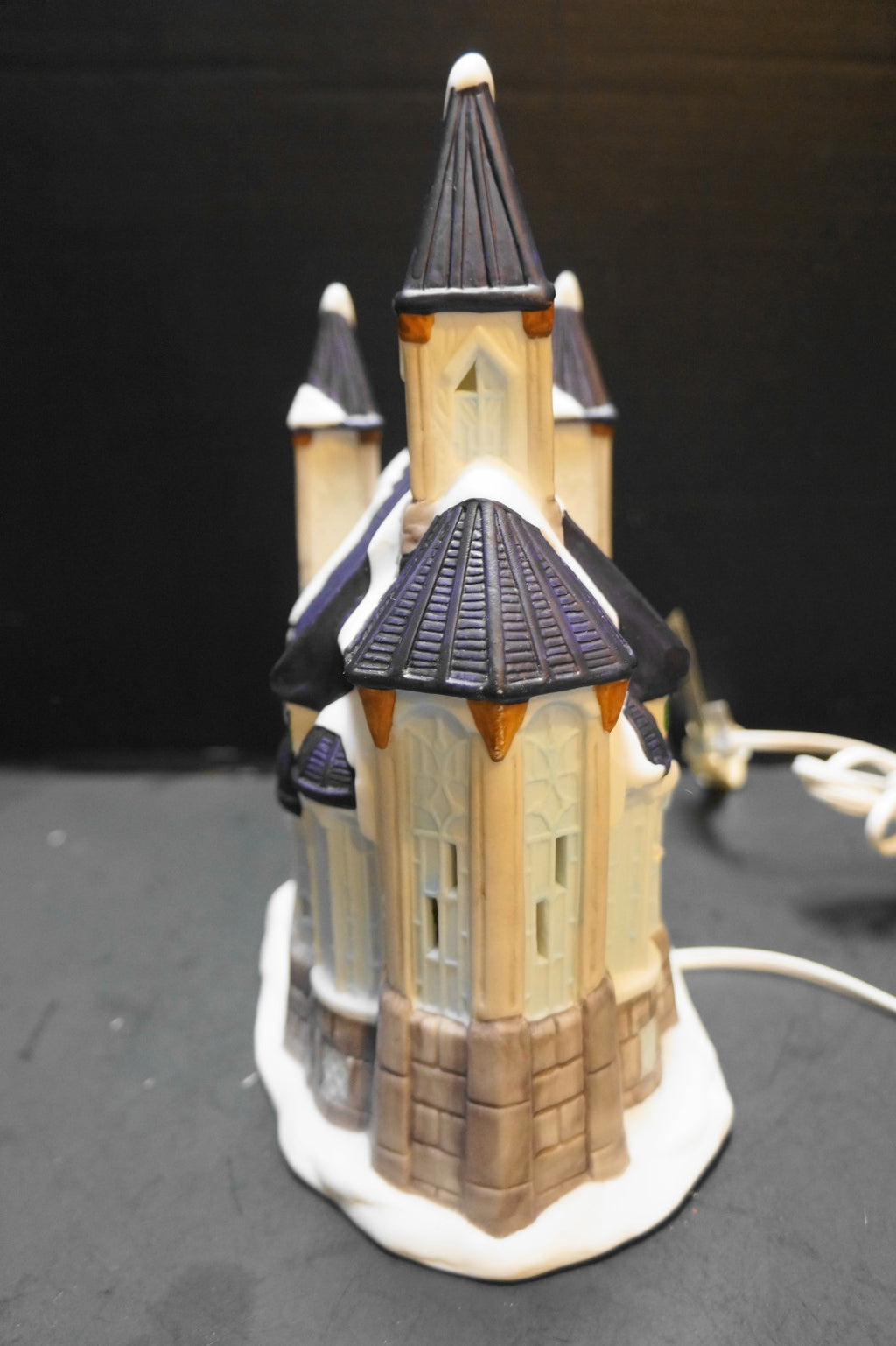 Galleria Fine Porcelain Hand Painted Christmas Village Church Lamp