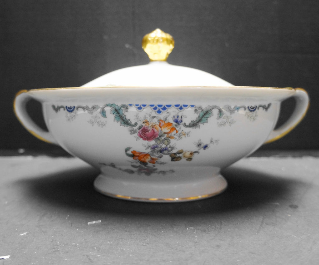 Royal Bayreuth Bavaria Franklin Covered Vegetable Dish Round