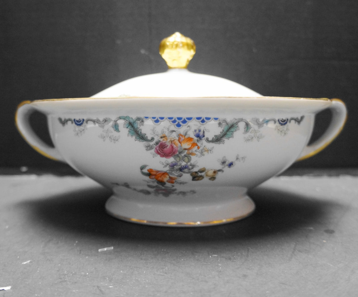 Royal Bayreuth Bavaria Franklin Covered Vegetable Dish Round