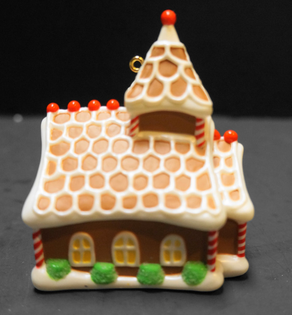 Hallmark Keepsake Ornament Gingerbread House 2000
