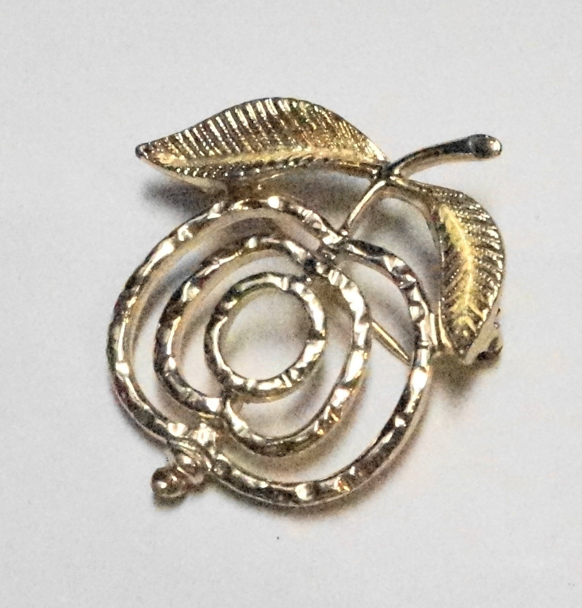 Sarah Coventry Gold Tone Saucy Apple Outline Pin