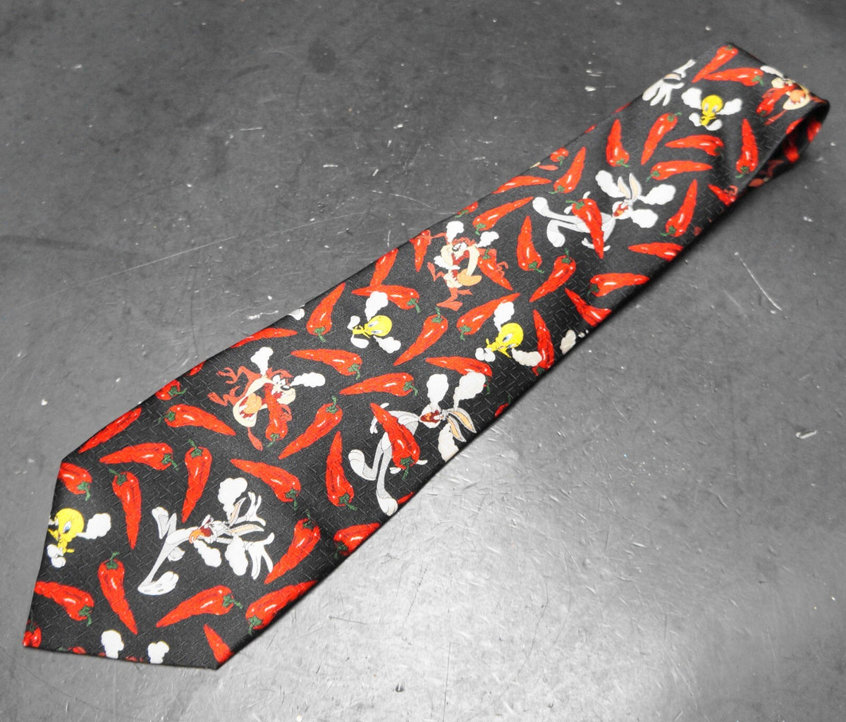 Looney Tunes Chili Peppers Taz Bugs Bunny Tweetie Silk Tie