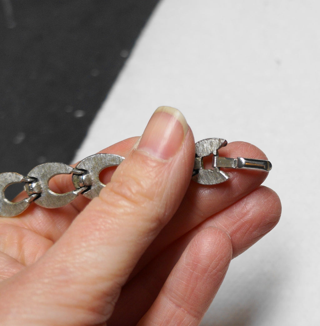 Crown Trifari Silver Tone Oval Links Bracelet