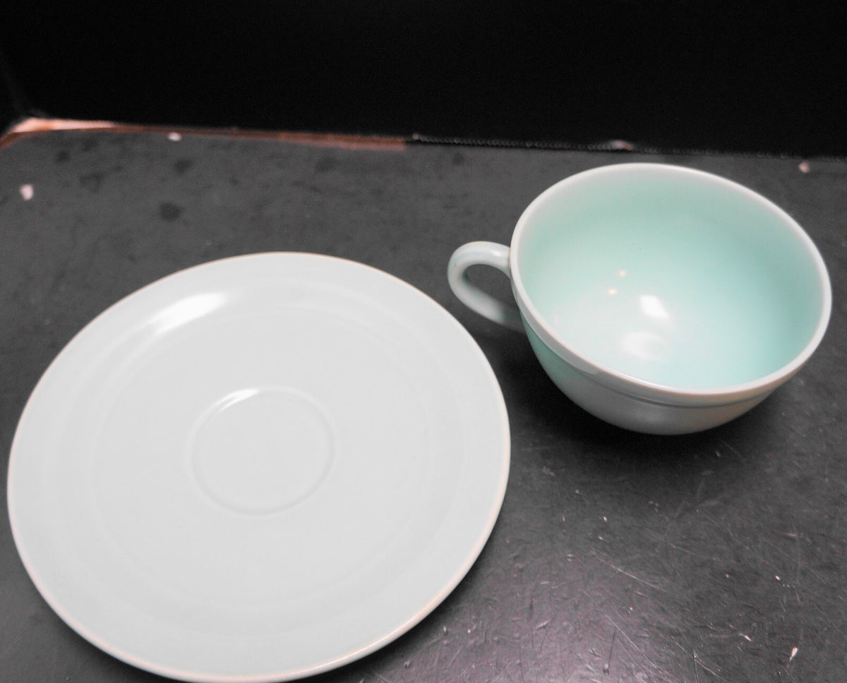 Vernon Kilns Modern California Pistachio Green Cup Saucer