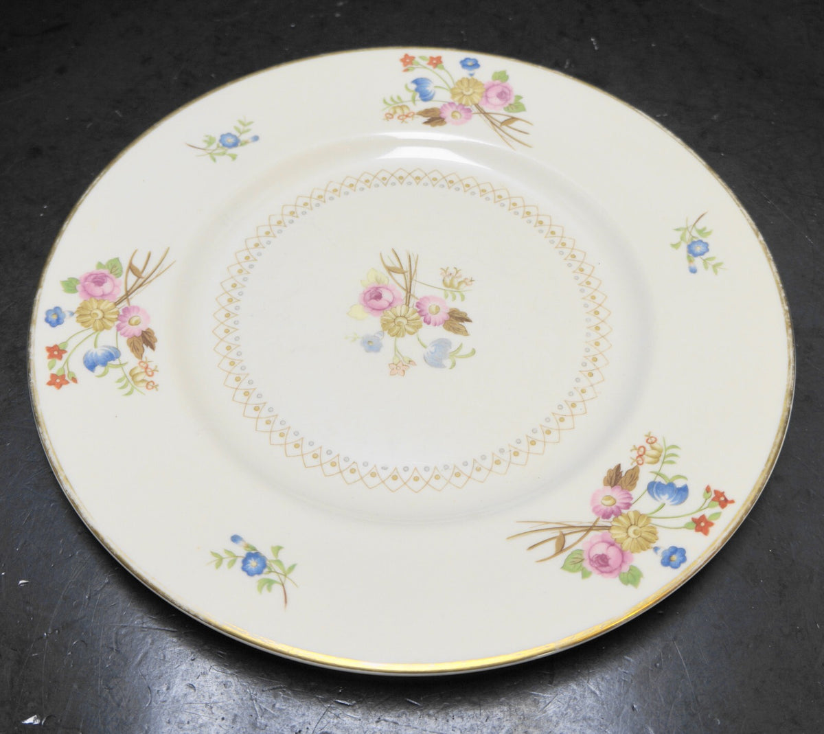 Syracuse Old Ivory Coventry Dinner Plate Used Vintage