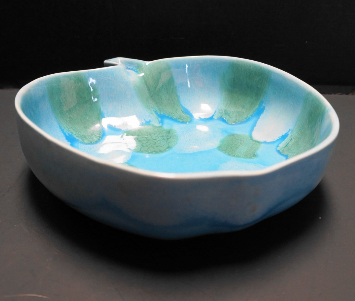 Dryden Arkansas Ovenware Pottery Blue Green Drip Glaze Apple Serving Bowl