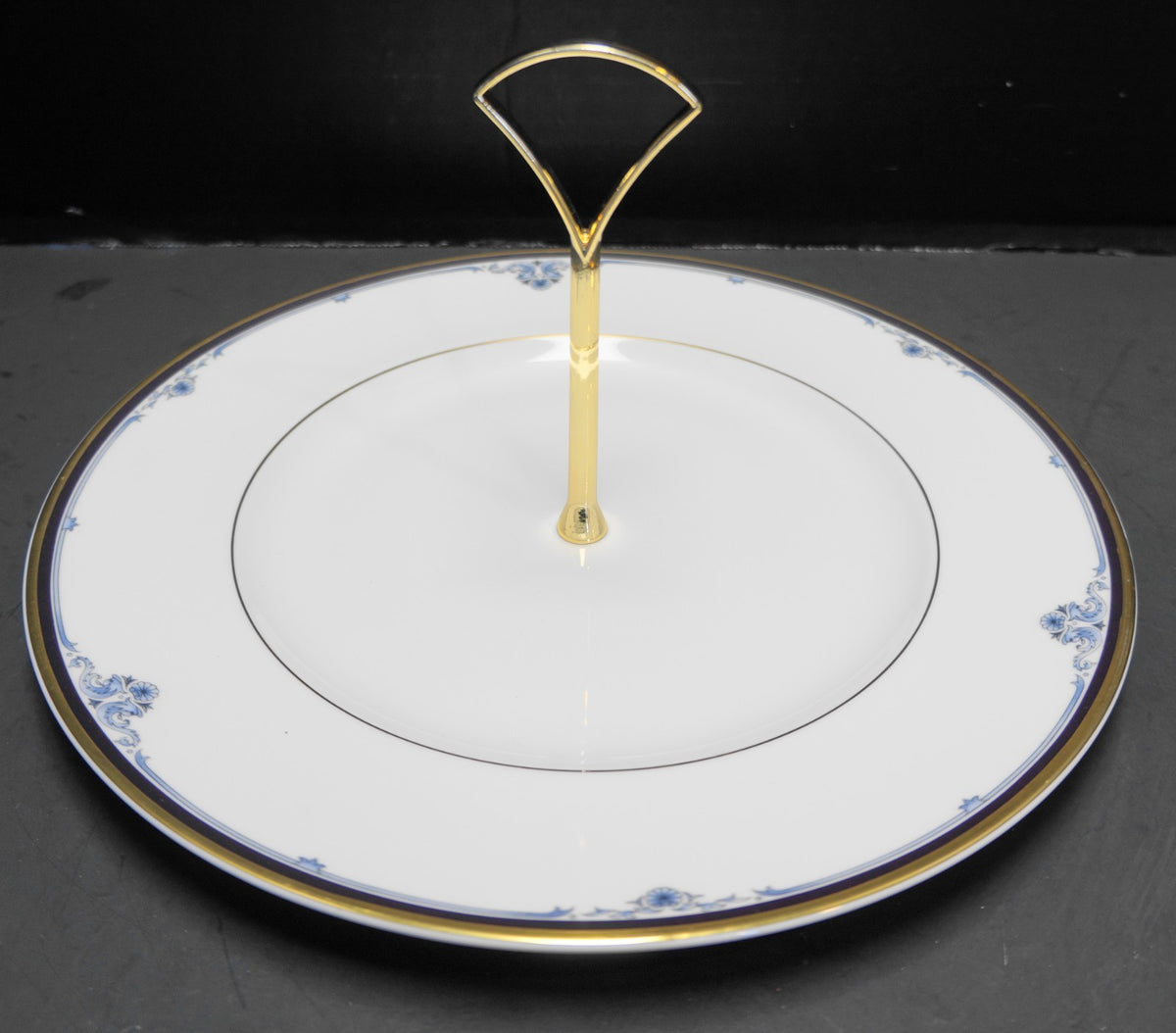 Royal Doulton Princeton Center Handle Tidbit Tray Plate