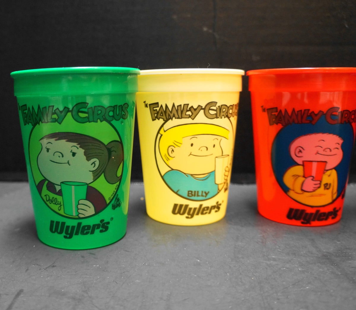 Family Circus Wyler's Louisiana Plastics Tumblers Set of 5 Billy Dolly Jeffy PJ