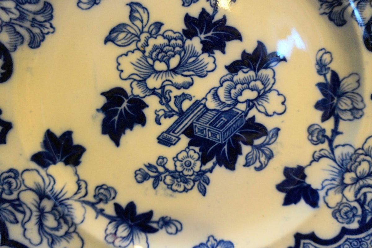 Royal Cauldon Candia Flow Blue Dinner Plate 10 1/4"